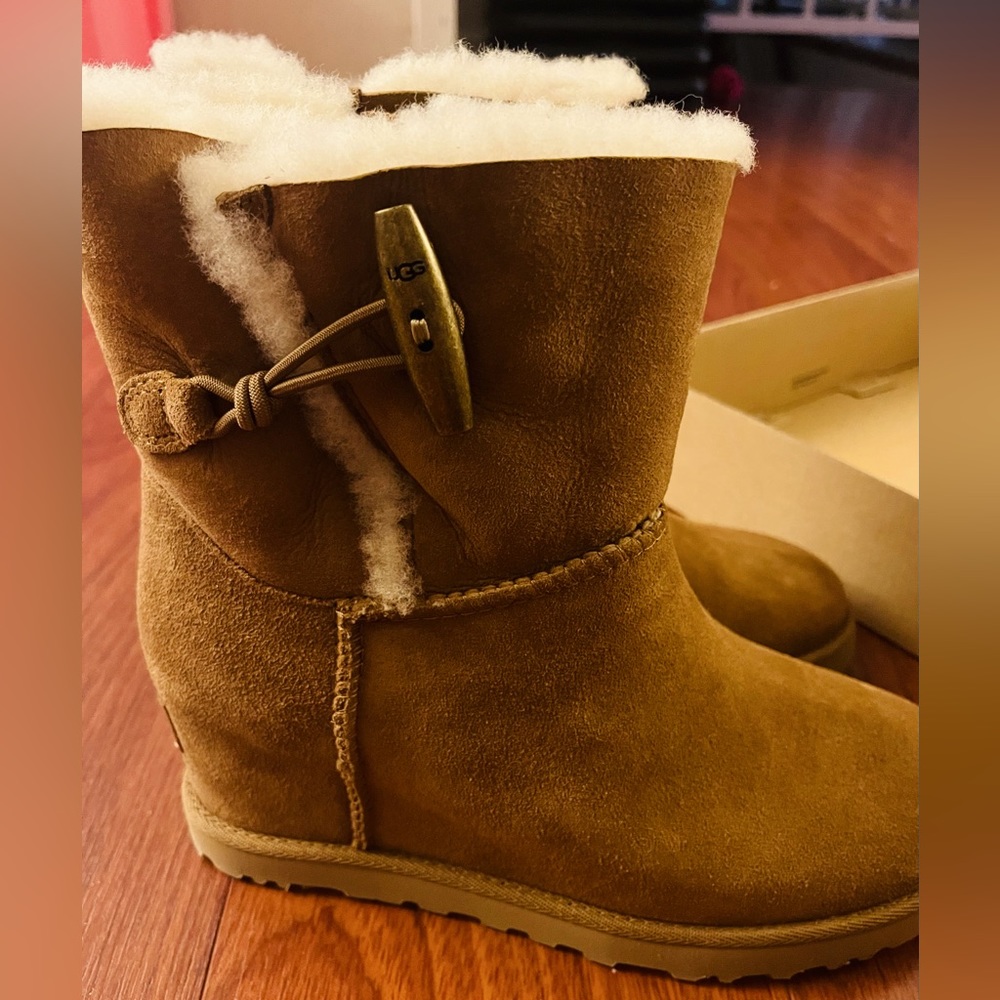 UGG Classic Femme Toggle Wedge Boot